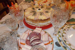 Aperitiv tort sarat