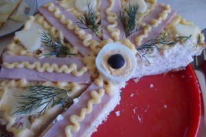 Aperitiv tort sarat