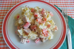 Salata de cartofi cu sunca