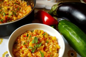 Mancare de legume cu orez