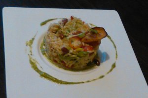 Salata rece de orez cu avocado si alte legume