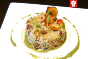 Salata rece de orez cu avocado si alte legume