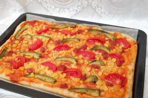 Pizza cu avocado