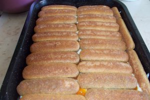 Desert prajitura gen Tiramisu
