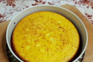 Desert tort cu jeleu de zmeura si crema mascarpone