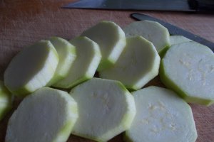 Dovlecei cu branza de burduf la cuptor