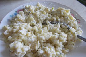 Barcute din dovlecei, umplute cu branza