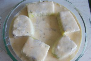 Barcute din dovlecei, umplute cu branza