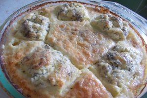 Barcute din dovlecei, umplute cu branza
