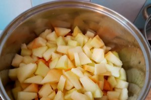 Desert gem de piersici cu pepene galben