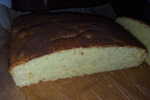 Desert pandispan cu lapte fierbinte sau Torta al latte caldo