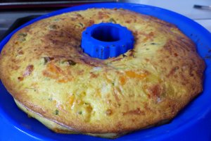 Aperitiv tajina tunisiana cu pui si branza