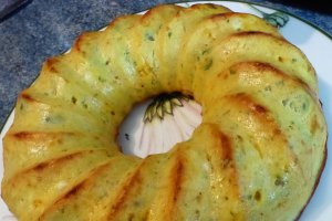 Aperitiv tajina tunisiana cu pui si branza