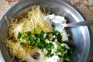 Rulouri de vinete umplute cu ricotta