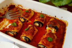 Rulouri de vinete umplute cu ricotta