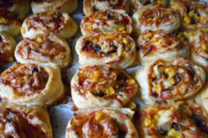 Aperitiv rulouri foietaj