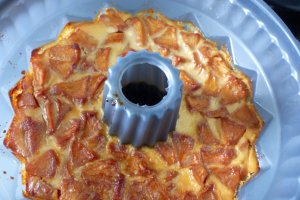 Desert flan cu mere caramelizate