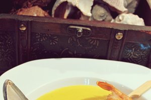 Supa crema de cartofi cu fructe de mare
