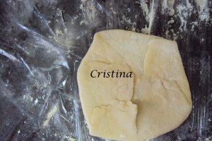 Aperitiv placinte cu cascaval, marar si patrunjel