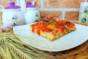 Pizza cu blat de paine toast