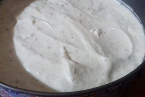 Desert prajitura cu blat, biscuiti si crema