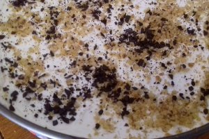 Desert prajitura cu blat, biscuiti si crema
