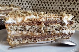Desert prajitura cu blat, biscuiti si crema
