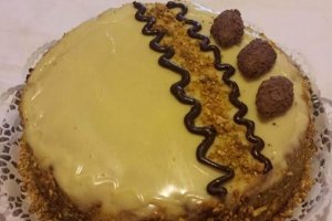 Desert tort cu ciocolata, fistic si ness