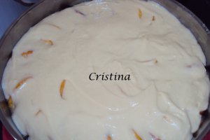 Prajitura rasturnata cu piersici si caramel