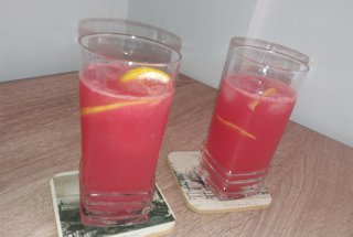 Limonada de pepene rosu