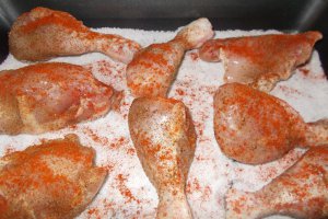 Pulpe pe pat de sare grunjoasa cu mamaliguta si mujdei