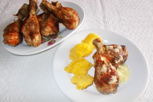 Pulpe pe pat de sare grunjoasa cu mamaliguta si mujdei