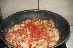 Ostropel de pui cu mamaliguta "imbracata" in branza de oi