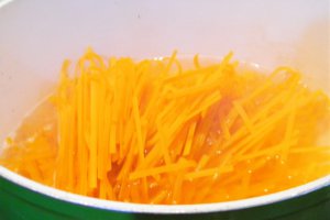 Linguini siciliene cu fructe de mare