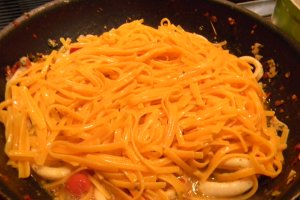 Linguini siciliene cu fructe de mare