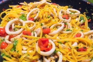Linguini siciliene cu fructe de mare