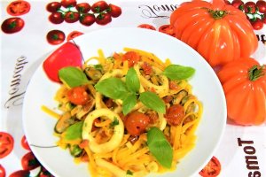 Linguini siciliene cu fructe de mare