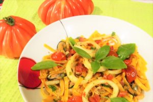 Linguini siciliene cu fructe de mare