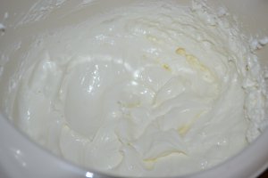 Cheesecake cu mure si iaurt