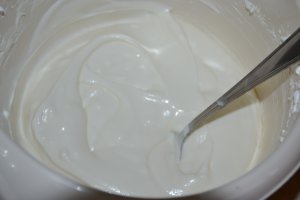 Cheesecake cu mure si iaurt
