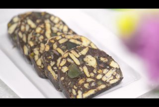 Salam de biscuiţi, reţetă video