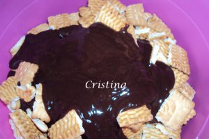 Desert tort de biscuiti cu crema de mascarpone