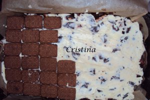 Desert tort de biscuiti cu crema de mascarpone