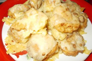 Conopida pane, invelita in cascaval