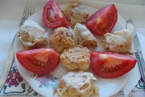 Conopida pane, invelita in cascaval