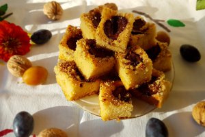 Desert prajitura cu prune si nuci