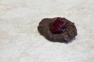 Desert tarta cu branza si dulceata de zmeura