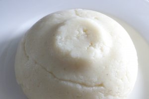 Ugali - mamaliga alba africana