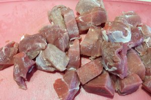 Carne de vitel in sos de legume