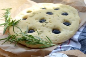 Focaccia cu masline